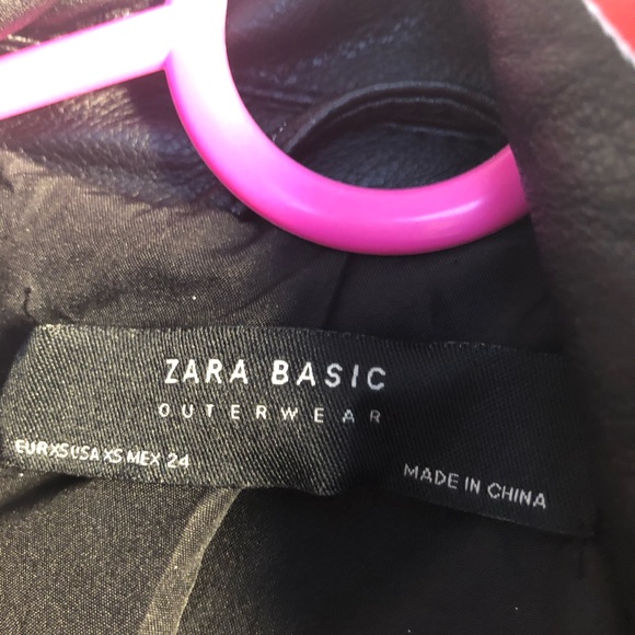 Leather jacket - Picture 3 of 3